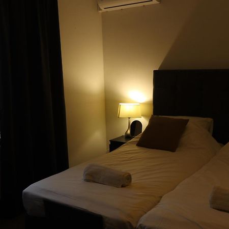 Room Stella Suite Тилбург Экстерьер фото