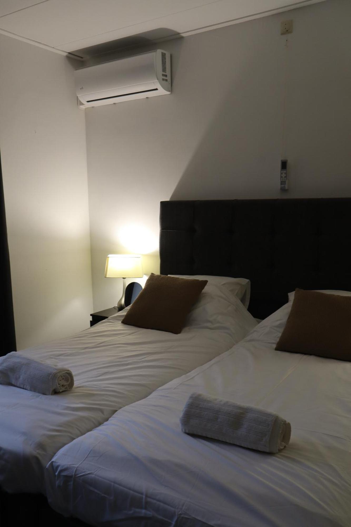 Room Stella Suite Тилбург Экстерьер фото